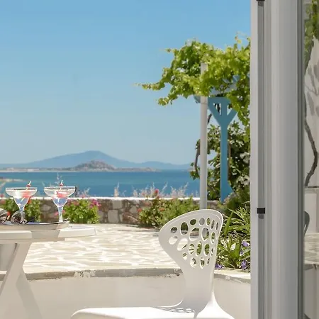 Lianos Village Hotel