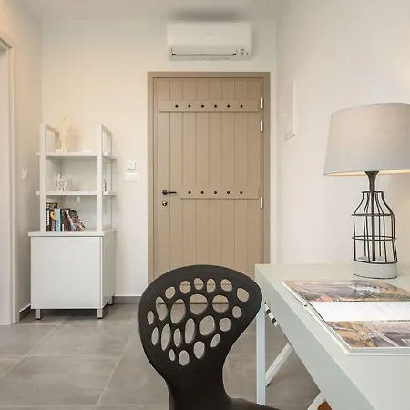 Lianos Village 3*