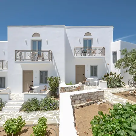 Lianos Village Hotel