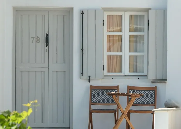 Lianos Village Hotel 3*