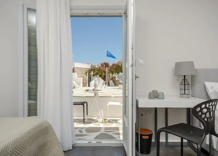 Lianos Village Hotel