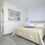 Lianos Village 3*